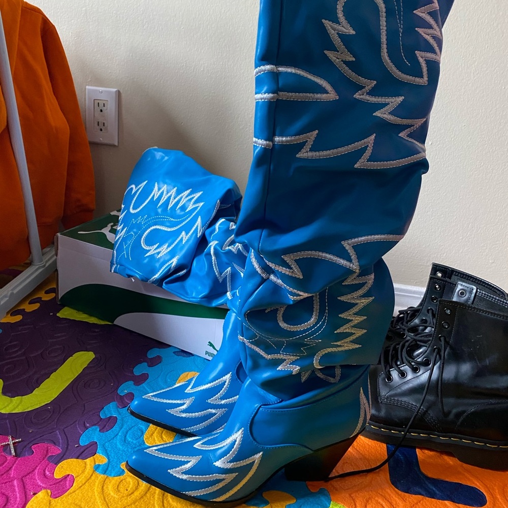 Over knee cowgirl boots